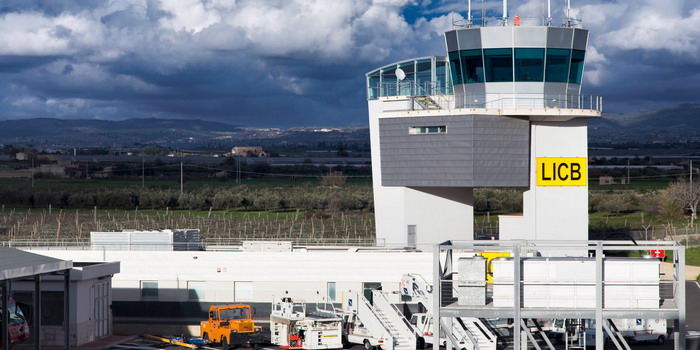 La situazione dei voli all’aeroporto di Comiso tra slittamenti, nuove rotte (anche internazionali) e prospettive future