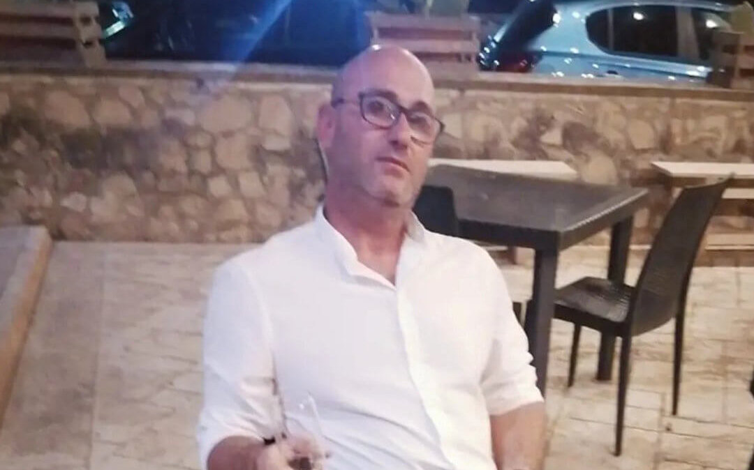Comiso piange Francesco Nicosia, morto a 48 anni per malore improvviso: domani i funerali - Quotidiano di Ragusa