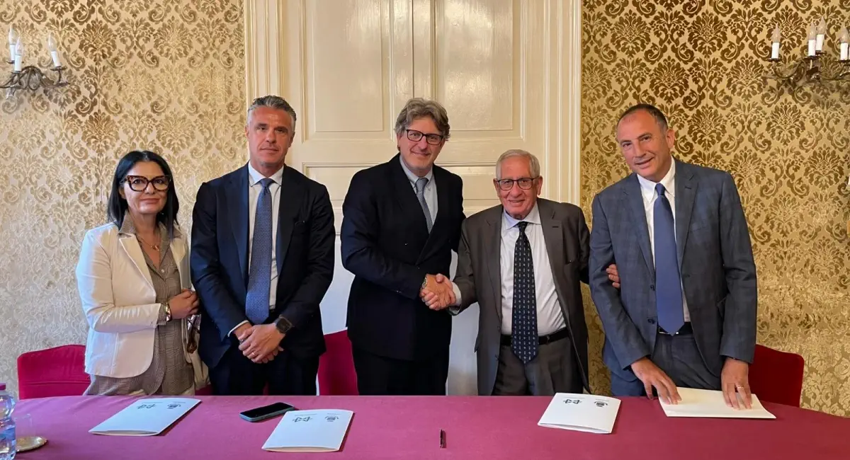Vittoria, protocollo per rilanciare autoporto e cargo