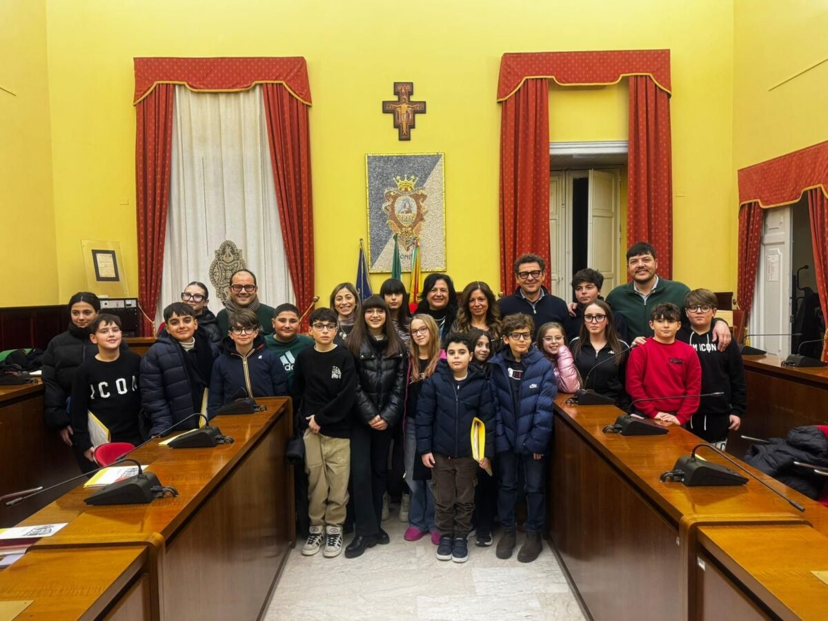 Giorgia La Rosa è la nuova sindaca (dei ragazzi) di Comiso