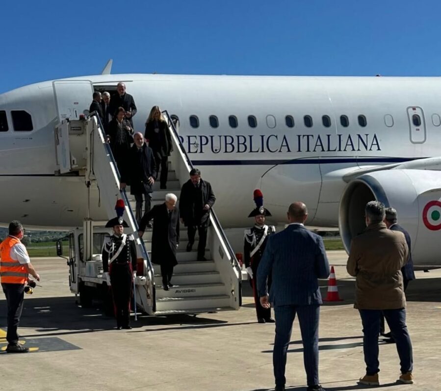 Mattarella atterra all’Aeroporto di Comiso per visitare Niscemi