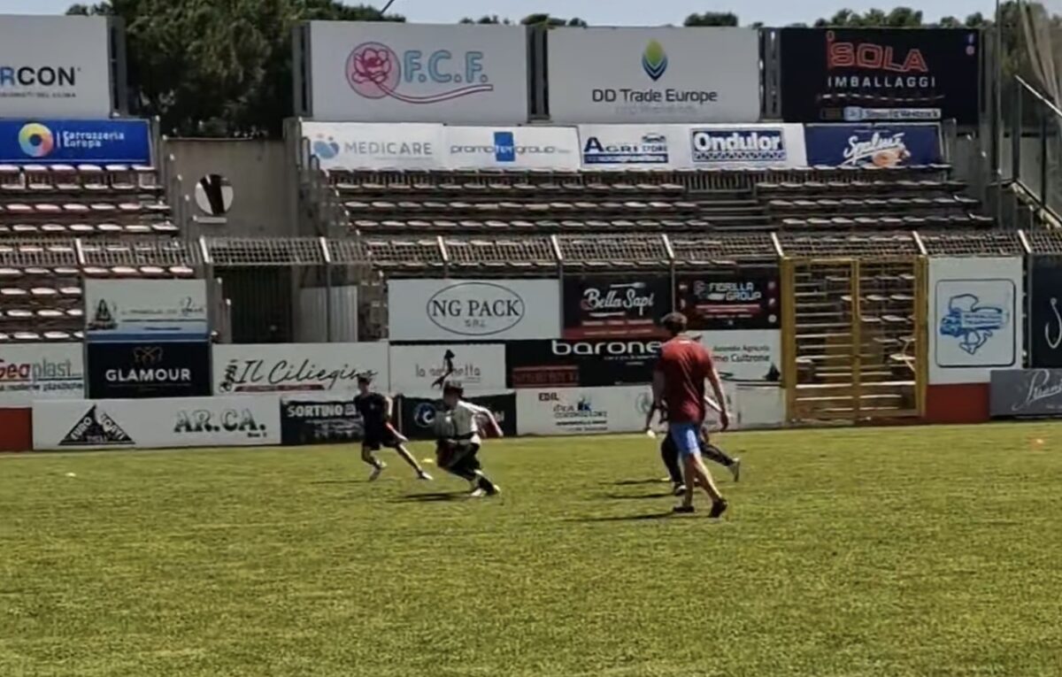 Sport e Legalità a Vittoria, studenti in campo allo stadio