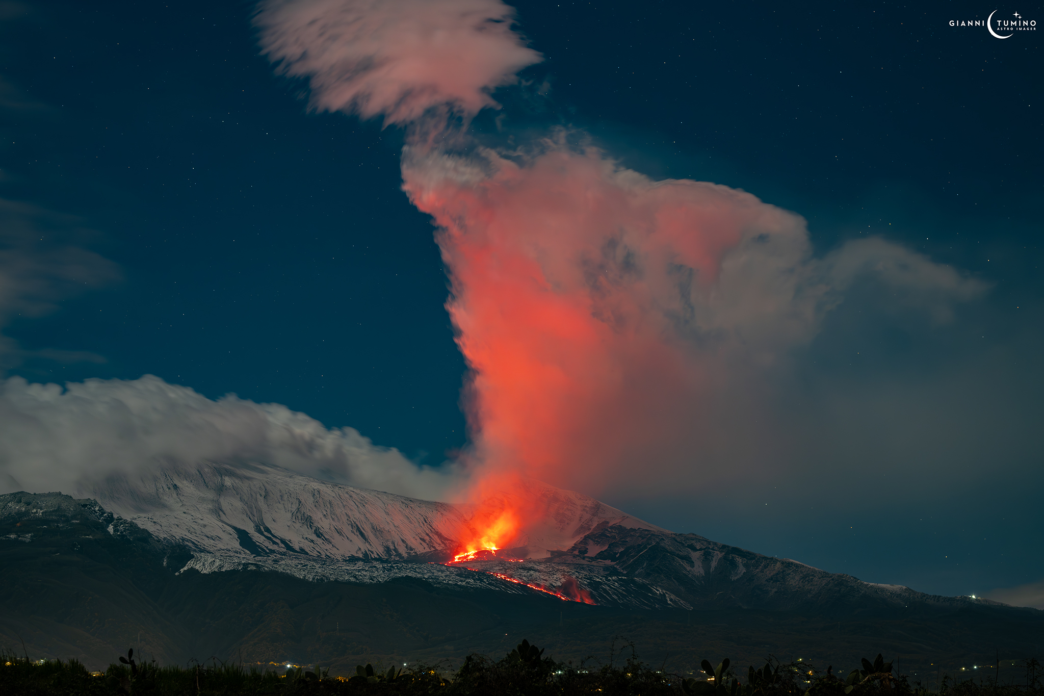 Si apre una nuova bocca eruttiva sull'Etna: voli dirottati a Palermo e Comiso. Ecco quali