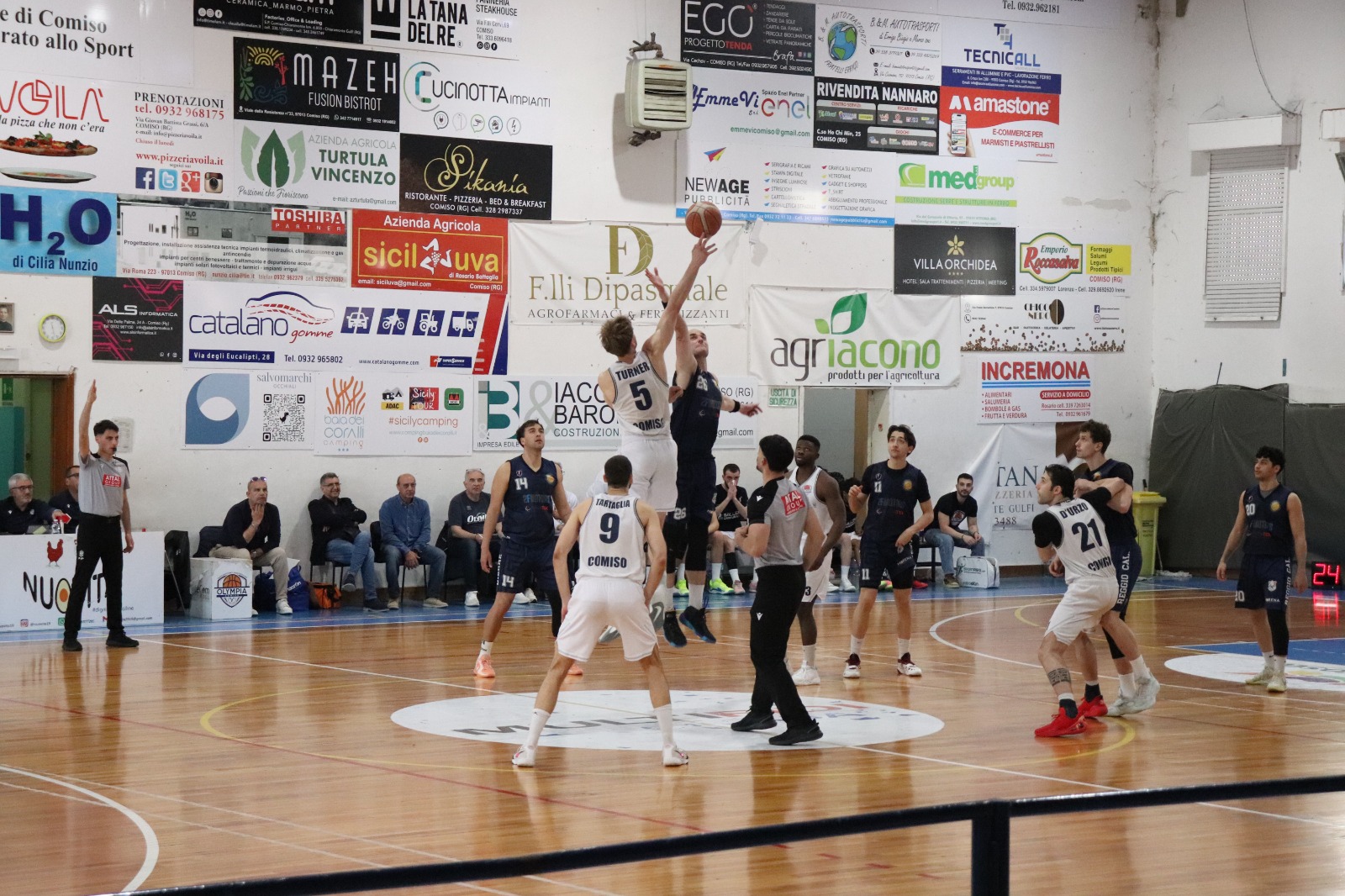 Olympia Basket Comiso vola ai play-off: stagione da protagonista e sogno Serie B